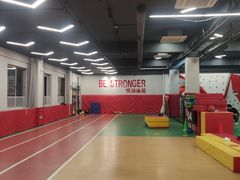 -悦动体能篮球羽毛球网球(三里河店)