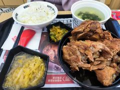 -犟骨头排骨饭•大骨面(弘阳广场店)