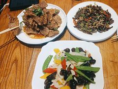 -蒙艾里民族传统菜蒙餐