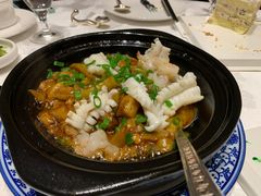 花枝鲜虾茄子煲-臻宝中餐厅·大连菜·海鲜·融合菜(大连一方城堡豪华精选酒店)