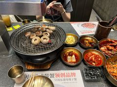 -草家酱蟹炭火烤肉店(珲春南路二店)