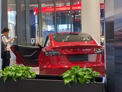 -TESLA 特斯拉(广州天环广场体验店)