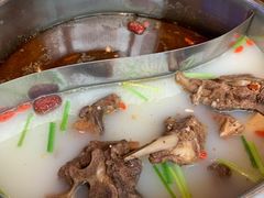 -亿诣蝎府炸酱面羊蝎子火锅(酷车小镇店)