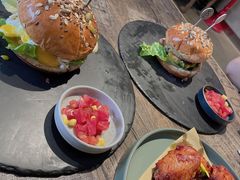 -HIGH FIVE哈福手工汉堡(桂林路店)