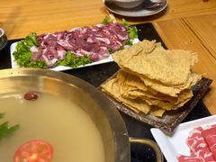 -顶顶汤火牛排火锅·经典铜锅涮肉