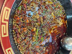 -烧哥美蛙肥肠鱼火锅·十五年社区店