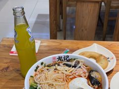 -湘人龙记老长沙米粉(鸟巢店)