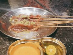 -何妹湿辣牛肉·粤式烧烤砂煲(桂雅路店)