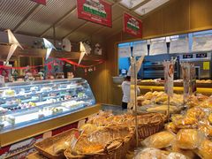 面包甜点陈列柜-西村叔叔的店·面包·甜品·蛋糕(崂山丽达店)