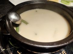-大匠工房古船木艺术餐厅·猪肚鸡专门店(长白仙岛店)
