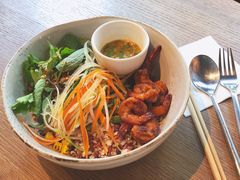 泰式大虾泰碗配辣味青柠水-Wagas沃歌斯(大学路店)