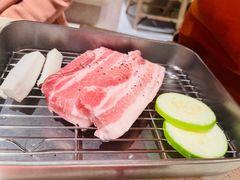 -蚂蚁洞·烤肉大营地(上海静安大悦城店)