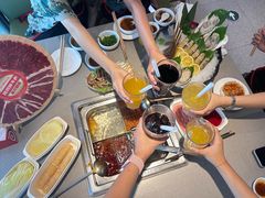 -海底捞火锅(新松江路生日主题店)