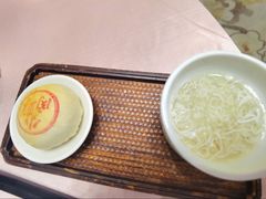 文思豆腐配鲜肉烧饼-江南灶中餐厅(南京香格里拉店)
