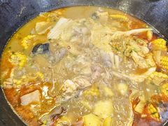 -老刘生态大鱼坊铁锅炖鱼(赛马场店)