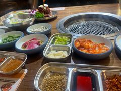 -明洞阿姨·韩式酱蟹烤肉·创意料理(三元桥店)