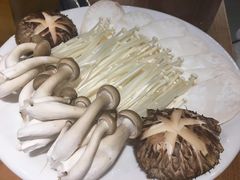 菌菇拼盘-炭恋火炉烤肉(凌云一街坊店)