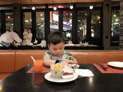 -WOLFGANG PUCK KITCHEN & BAR(迪士尼小镇店)