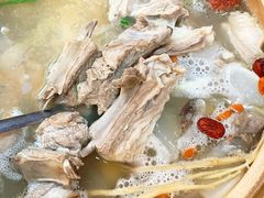 -黄小串·烤串海鲜涮牛肚(升龙广场店)