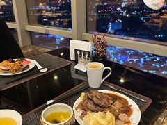 -怡豪大饭店·银顶旋转餐厅