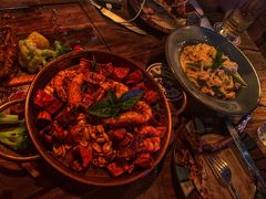 -SISTERS BAR RESTAURANT川意酒馆(嘉善老市H楼店)