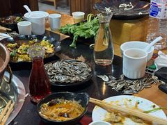 -果松木炭酸菜铜火锅·外婆参鸡汤