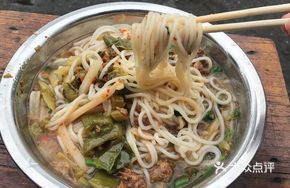 Minced Meat Fresh-Pressed Rice Noodles