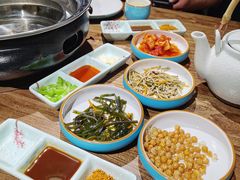 -明洞阿姨·韩式酱蟹烤肉·创意料理(三元桥店)