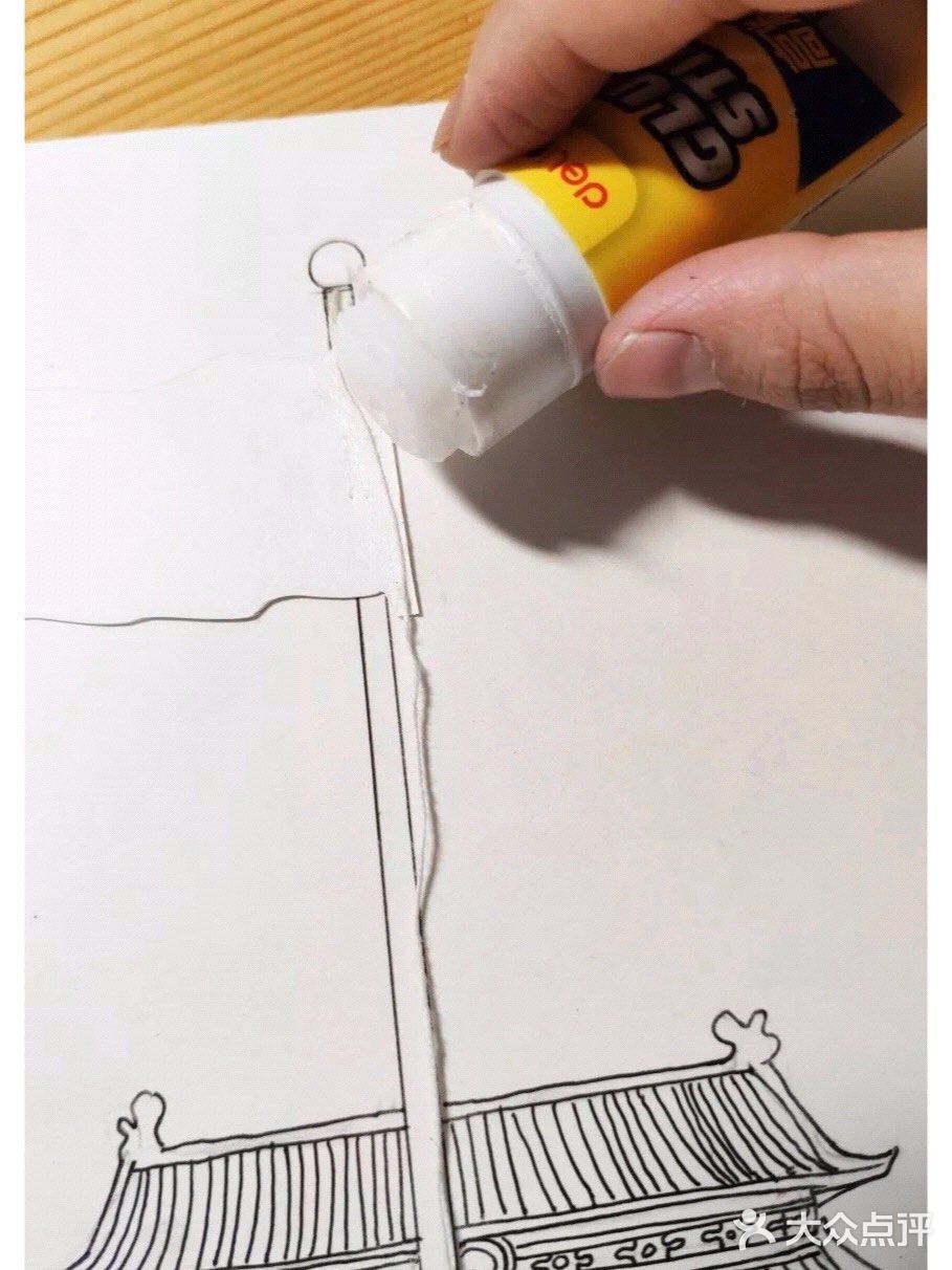 儿童创意画天安门前升国旗