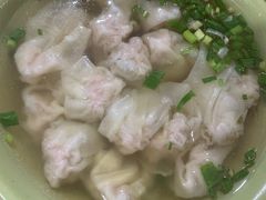 -张阿三馄饨店