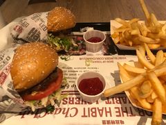 -The Habit Burger Grill 哈比特汉堡(复兴soho店)