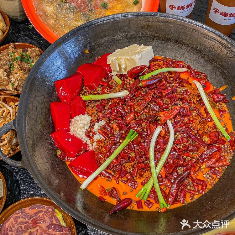 成都｜社区楼下老重庆火锅‼️手工苕皮巨好吃