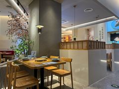 -蜜桃餐厅·伴山(海岸城店)