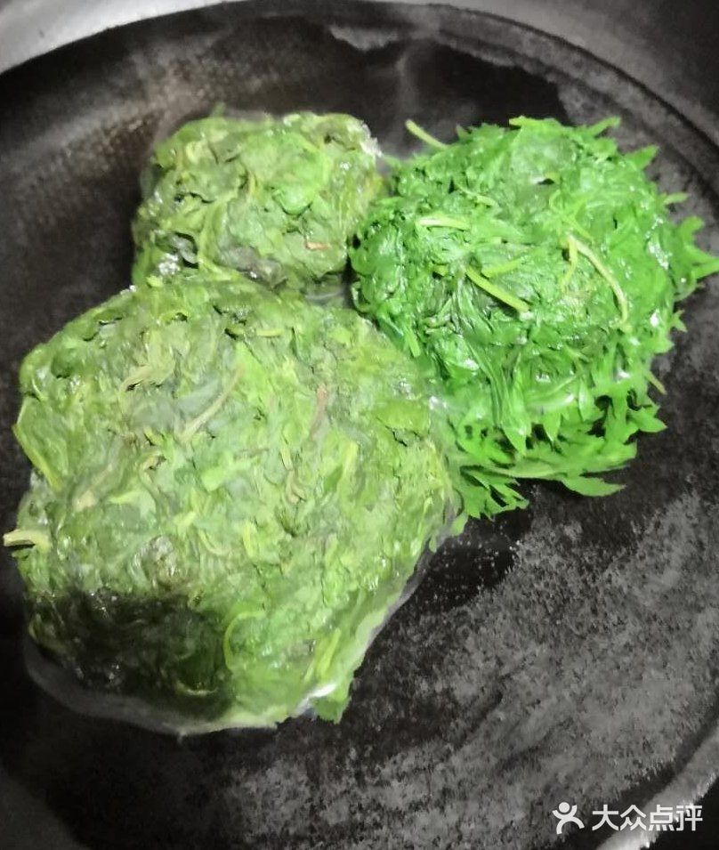 到了清明该做艾青饺子啦！