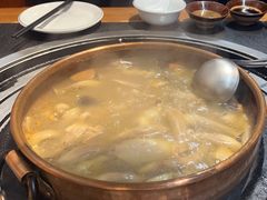 -阿山卓·野生菌火锅·纳西火塘烤肉