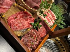 -山川小町·极番烧肉(新地假日广场店)