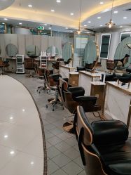 点击看大图 -八佰伴8008星级形象店