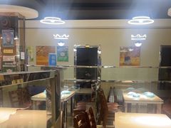 -老码头黑皮肘子锅包肉(赣水路店)