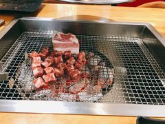 雪花肉粒-肉甲韩国木炭烤肉(新壹街1店)