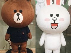 -LINE FRIENDS Garosu-gil Flagship Store