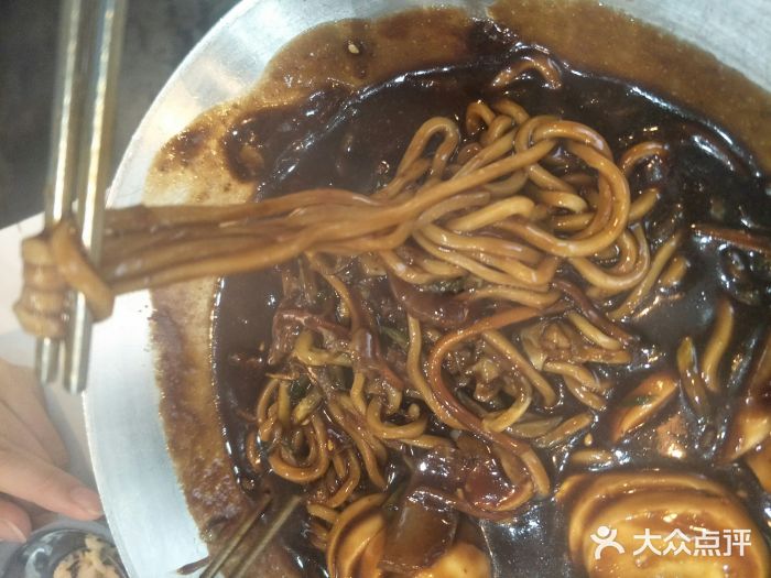 欧巴来了韩式料理韩式炸酱面图片