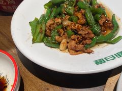 -新白鹿餐厅(滨江银泰店)