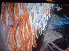 -雍容荟帝王蟹活龙虾展台自助(IFS黑金店)