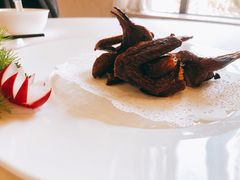 金牌炸乳鸽-维多利亚大酒店·雅园中餐厅