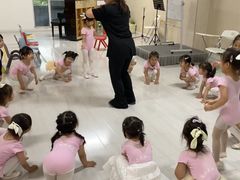 -西安小天鹅艺术团(曲江Alice店)