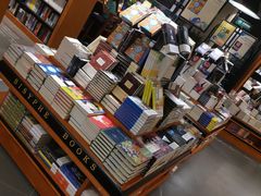 -西西弗书店&矢量咖啡(凯德晶萃广场店)