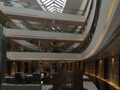 -上海滴水湖皇冠假日酒店