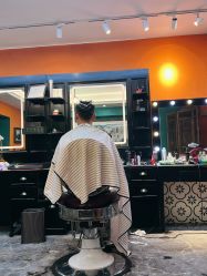 -鸿運 BARBER SHOP男士理发馆