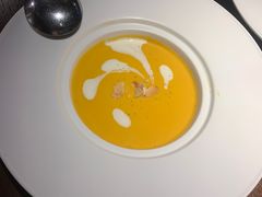 -卡普里披萨·牛扒·下午茶