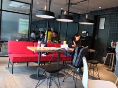 用餐区-肯德基(学院路店)